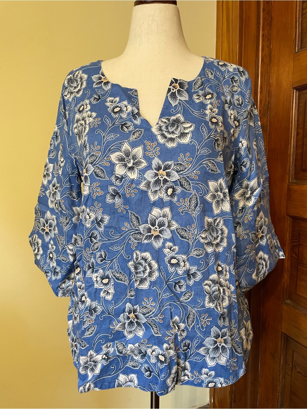 J. Jill Blue Floral Split-Neck Blouse